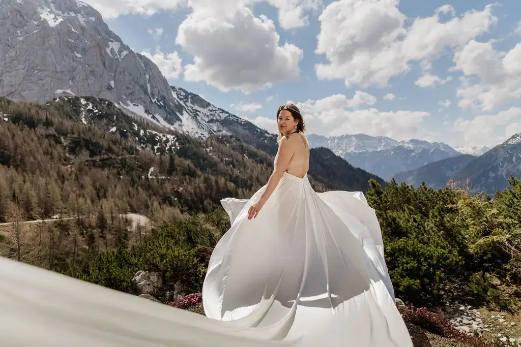 Flying Dress Photoshoots in Ljubljana – Glamour in Slovenia’s Capital